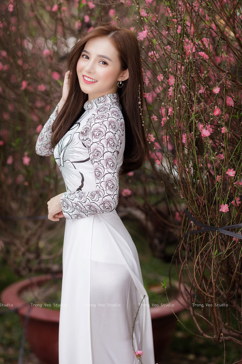 塞内加尔球员穿着毛绒护膝,时尚圈点赞“雪地潮牌”,塞内加尔模特